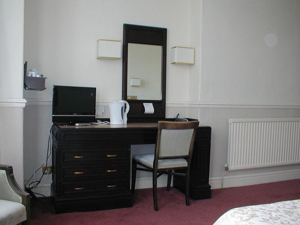 Glen Usk Hotel لاندريندود ويلز المظهر الخارجي الصورة